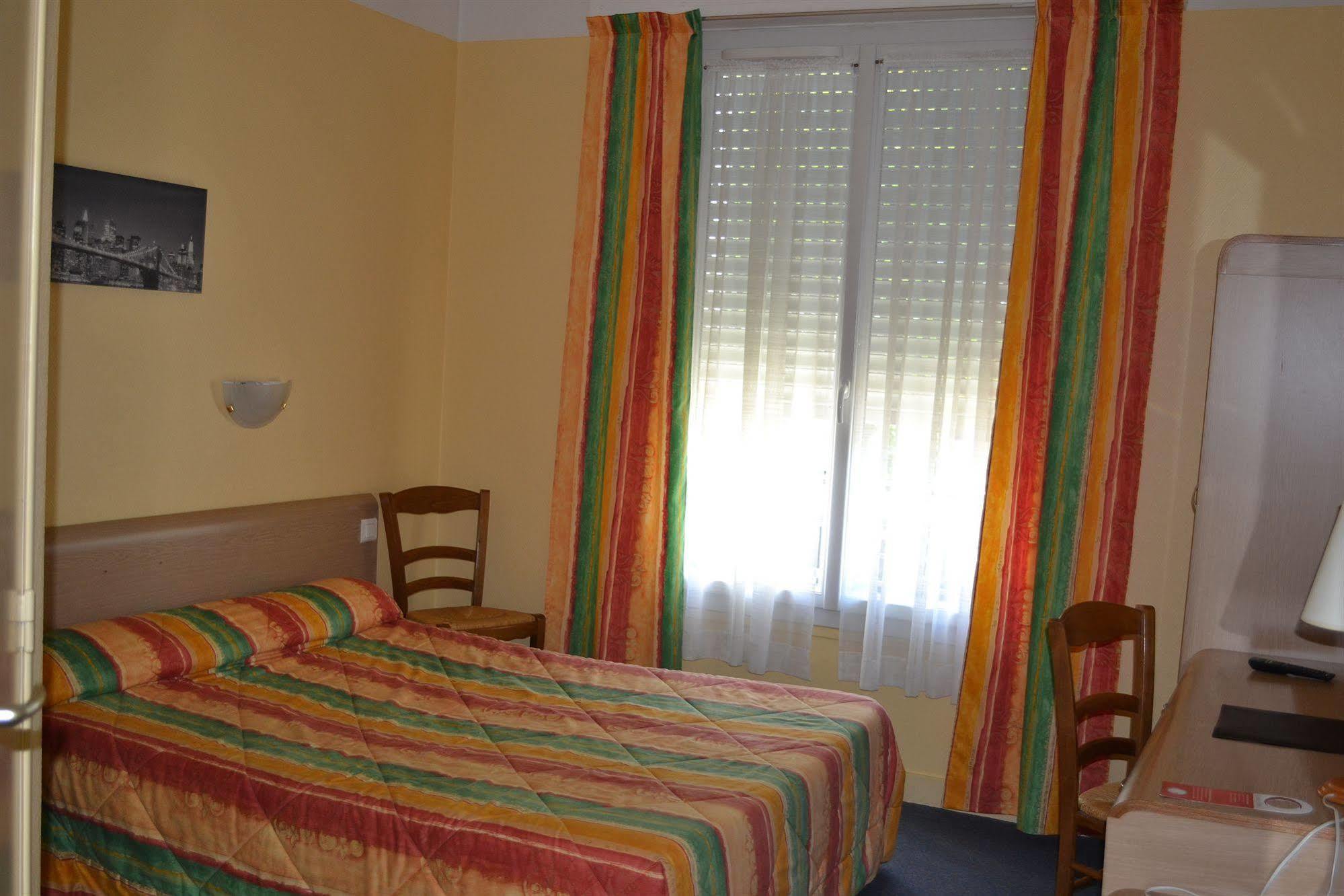 Hotel Le Bretagne Saint-Nazaire  Exterior photo