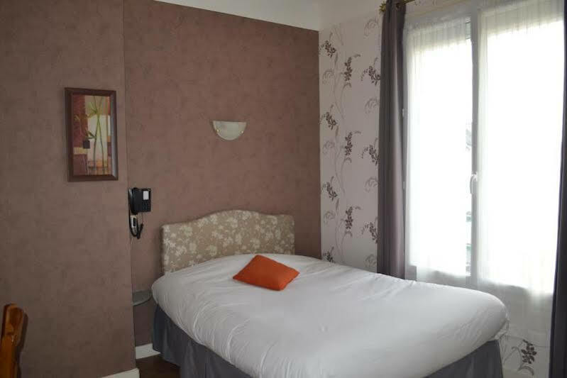 Hotel Le Bretagne Saint-Nazaire  Exterior photo