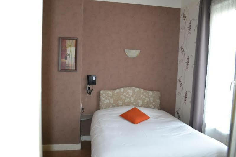 Hotel Le Bretagne Saint-Nazaire  Exterior photo